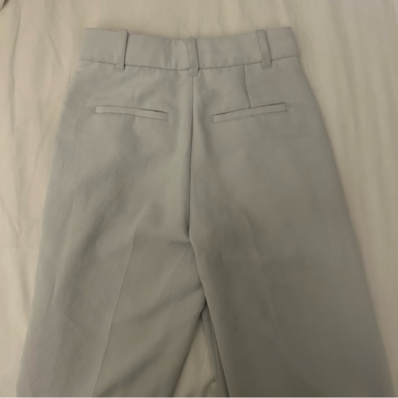 aritzia wilfred icy white carrot trousers - Picture 2 of 4